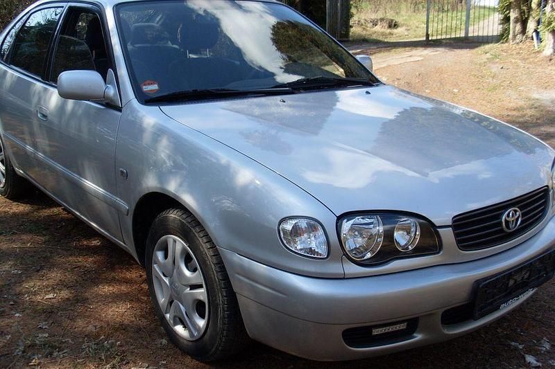 Gebraucht Toyota Corolla 97 PS (71 kW) 2000 Limousine