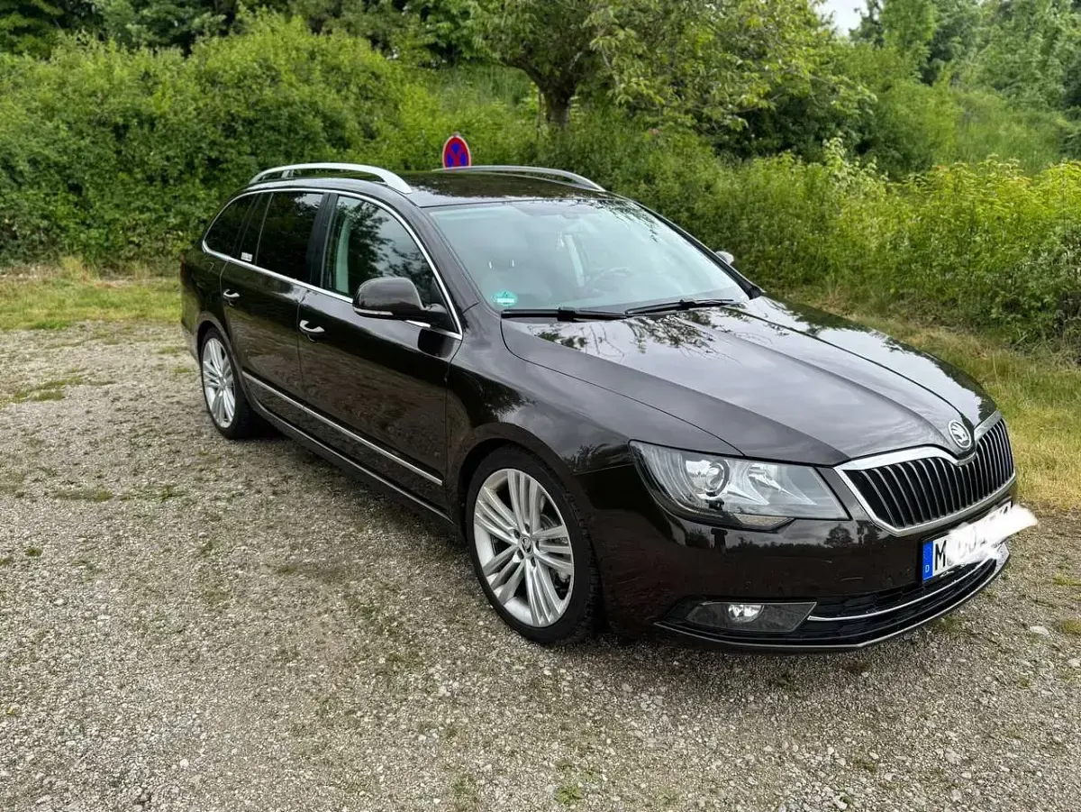 Gebraucht Skoda Superb Ambition 170 PS (125 kW) 2013 Kombi