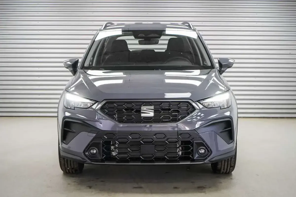 Neu Seat Arona Reference 95 PS (69 kW) 2026 Graphene grau metallic (r6) SUV