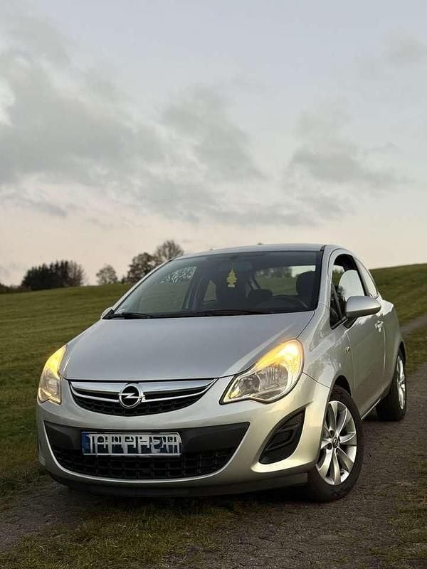 Gebraucht 2013 Opel Corsa Active Limousine | 3.850 € (Guter Preis) - Bild 1/4