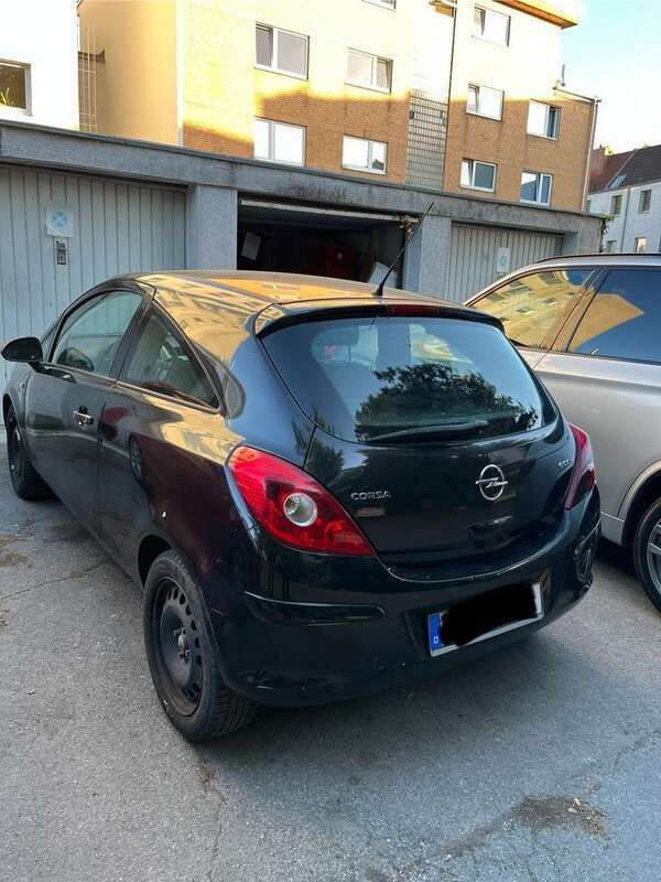 Schwarz Gebraucht 2009 Opel Corsa Selection Kleinwagen | 2.750 € (Etwas zu teuer) - Bild 1/4