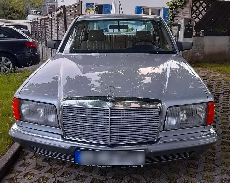 Gebraucht Mercedes S280 156 PS (114 kW) 1980 Grau Limousine