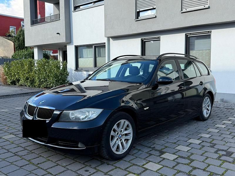 Schwarz Gebraucht 2008 BMW 318 Kombi | 2.200 € (Fairer Preis) - Bild 1/4