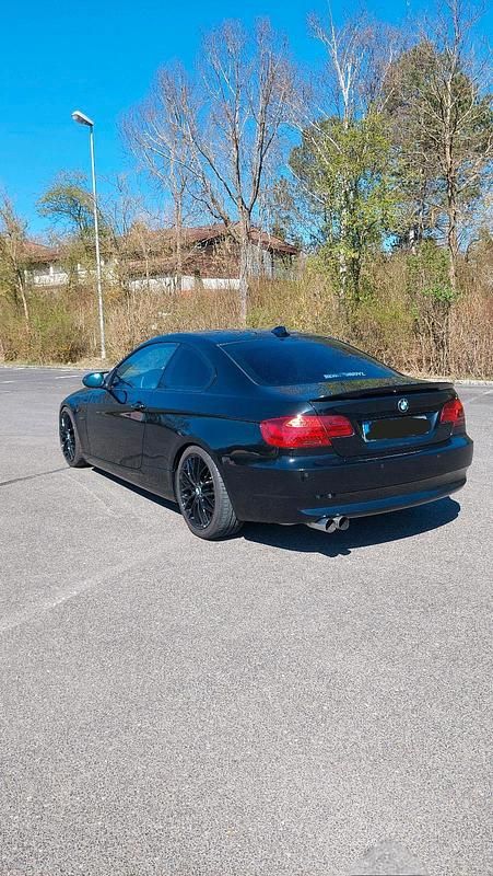 Gebraucht BMW 325 218 PS (160 kW) 2007 Schwarz Coupé