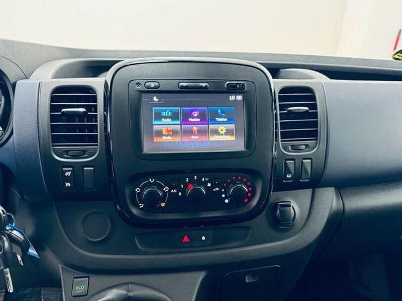 Gebraucht Opel Vivaro 120 PS (88 kW) 2019 Weiß Van / Kleinbus