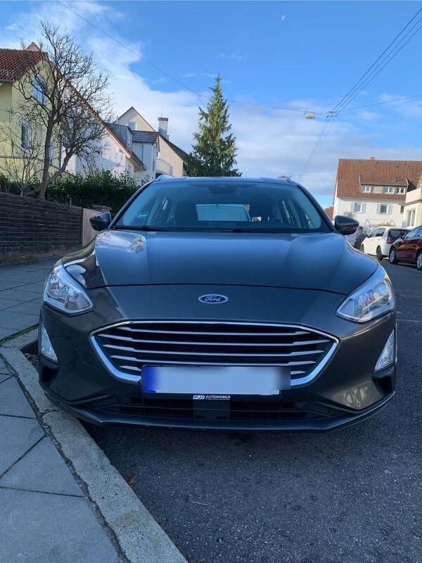 Grau Gebraucht 2019 Ford Focus Kombi | 15.800 € (Teuer) - Bild 1/4
