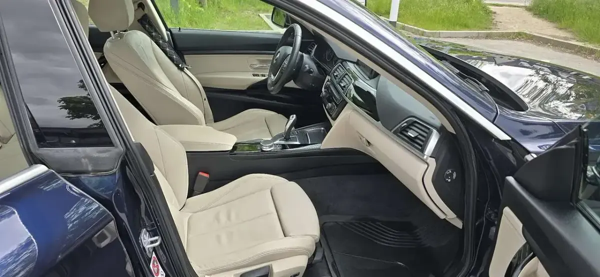 Gebraucht BMW 318 Luxury Line 150 PS (110 kW) 2017 Blau Limousine