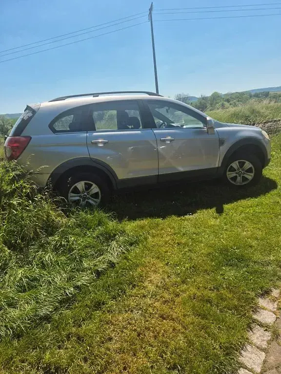 Gebraucht Chevrolet Captiva LS 136 PS (100 kW) 2009 Silber SUV