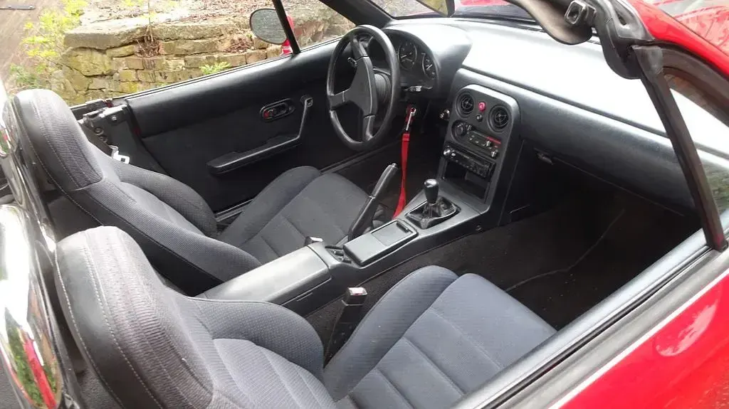 Gebraucht Mazda MX5 116 PS (85 kW) 1991 Rot Cabrio