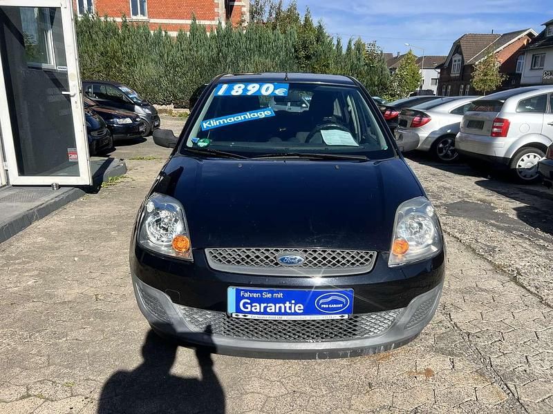 Schwarz Gebraucht 2006 Ford Fiesta Ambiente Kleinwagen | 1.890 € (Fairer Preis) - Bild 1/4