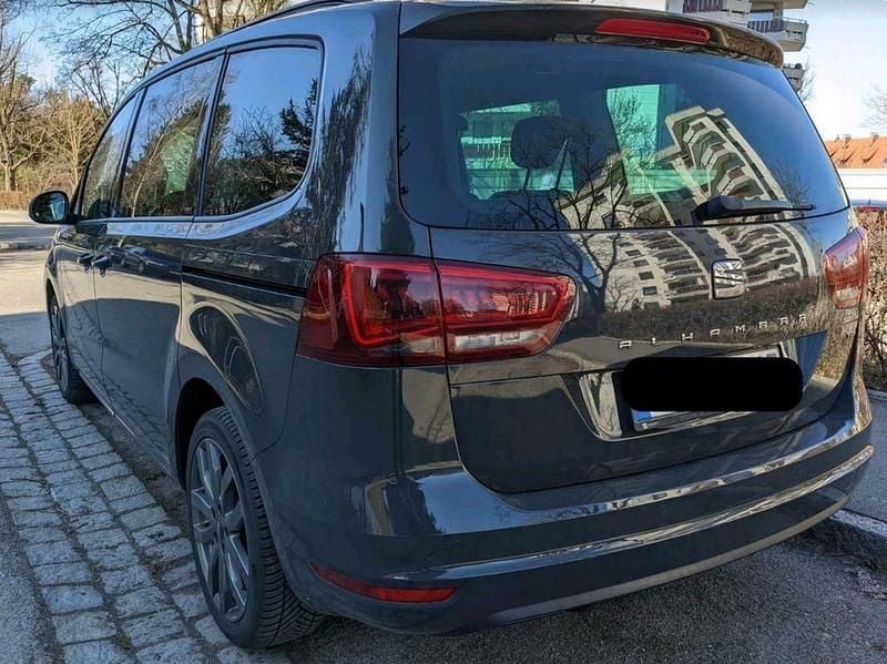 Grau Gebraucht 2017 Seat Alhambra CONNECT Van / Kleinbus | 13.600 € (Superpreis) - Bild 1/4