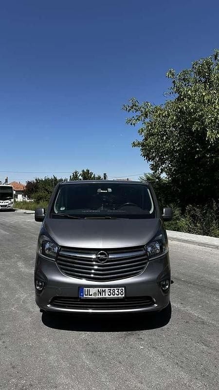 Gebraucht Opel Vivaro 145 PS (106 kW) 2015 Grau Van / Kleinbus