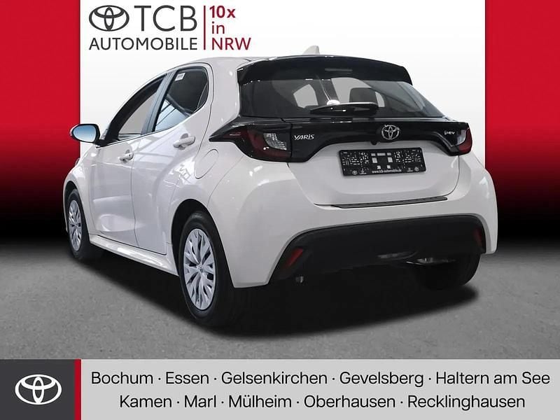 Neu Toyota Yaris 116 PS (85 kW) 2025 Weiß Kleinwagen