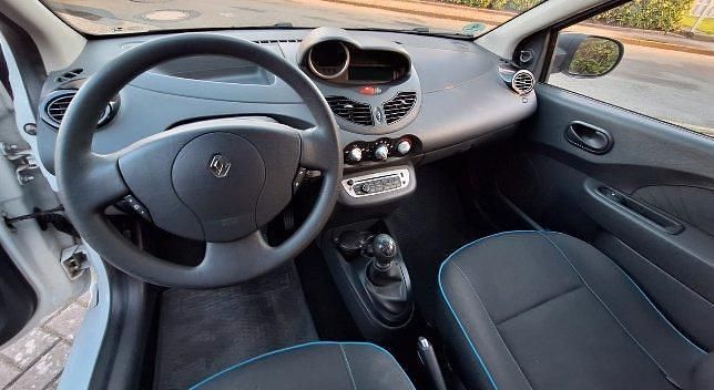 Second-hand Renault Twingo 75 CP (55 kW) 2012 Alb Hatchback
