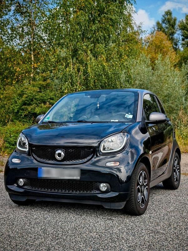 Schwarz Gebraucht 2016 Smart ForTwo Coupé Kleinwagen | 9.100 € (Guter Preis) - Bild 1/4