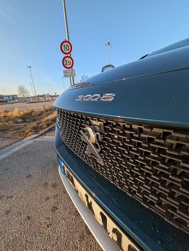 Gebraucht Peugeot 3008 GT 131 PS (96 kW) 2024 Blau SUV