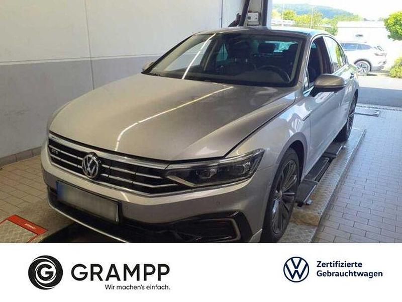 Silber Gebraucht 2020 VW Passat GTE Limousine | 24.890 € (Fairer Preis) - Bild 1/4