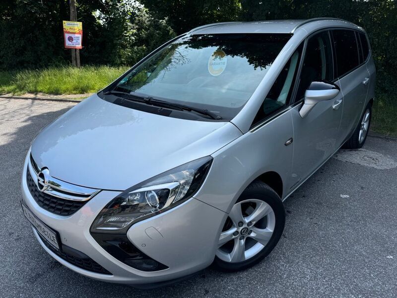 Silber Gebraucht 2014 Opel Zafira Tourer Innovation Van / Kleinbus | 10.499 € (Fairer Preis) - Bild 1/4