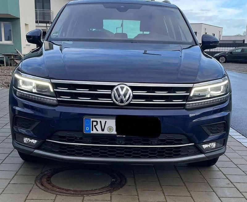 Blau Gebraucht 2018 VW Tiguan SUV | 26.500 € (Etwas zu teuer) - Bild 1/4