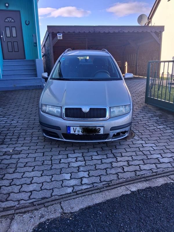 Gebraucht Skoda Fabia Classic 80 PS (58 kW) 2007 Gold Kleinwagen