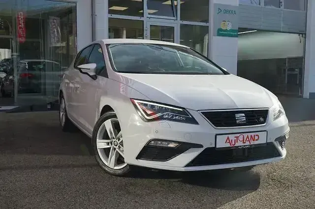 Używany Seat Leon Beats 150 KM (110 kW) 2020 Biały Sedan/Limuzyna