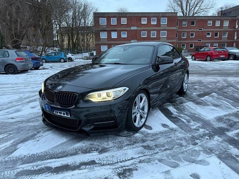 Schwarz Gebraucht 2016 BMW M235 M Performance Coupé | 27.900 € (Guter Preis) - Bild 1/4