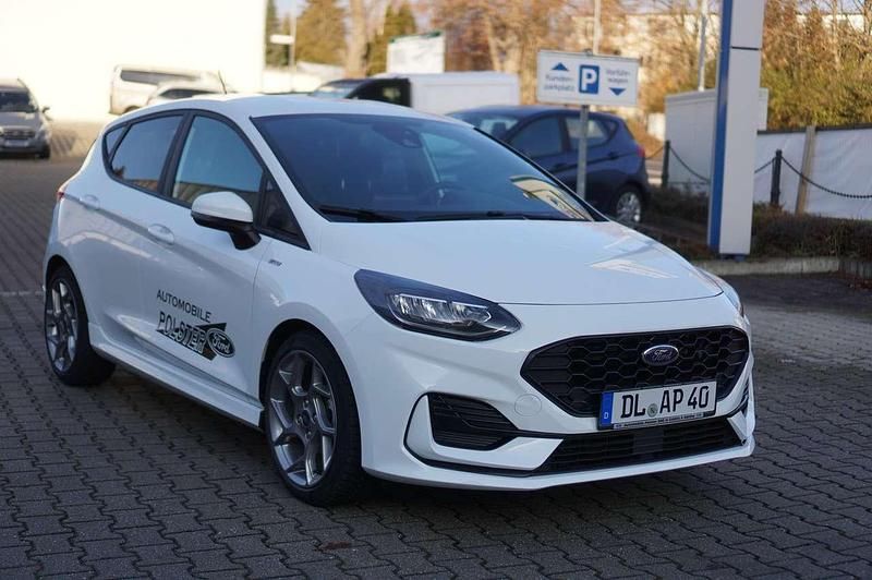 Gebraucht Ford Fiesta ST-Line 125 PS (91 kW) 2022 Frostweiß Kleinwagen