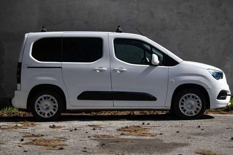 Weiß Gebraucht 2019 Opel Combo Life Edition Kombi | 13.000 € (Guter Preis) - Bild 1/4
