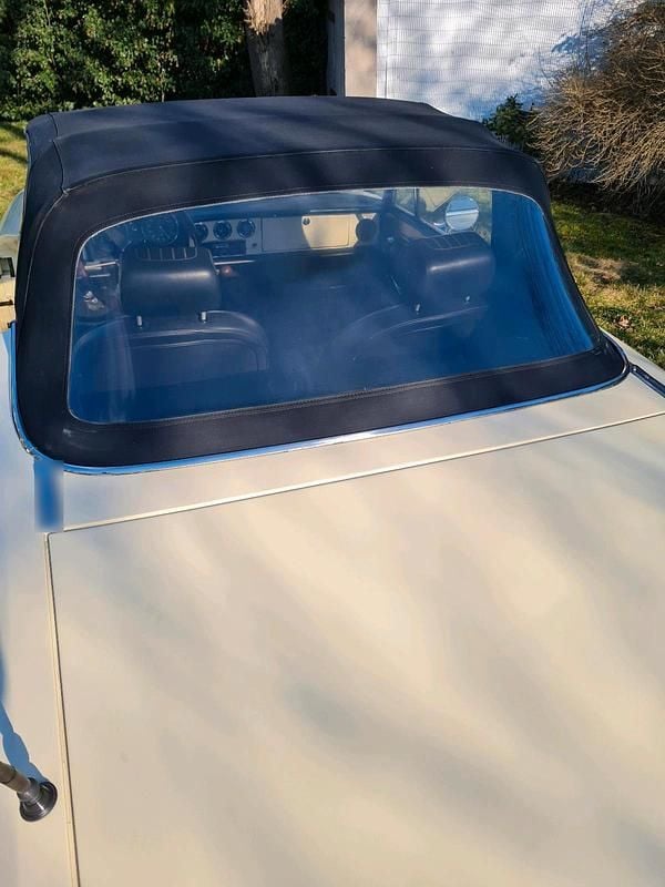 Gebraucht Alfa Romeo Spider 103 PS (75 kW) 1978 Beige Cabrio