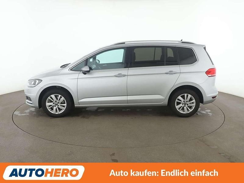 Gebraucht VW Touran Highline 150 PS (110 kW) 2020 Reflexsilber Van / Kleinbus