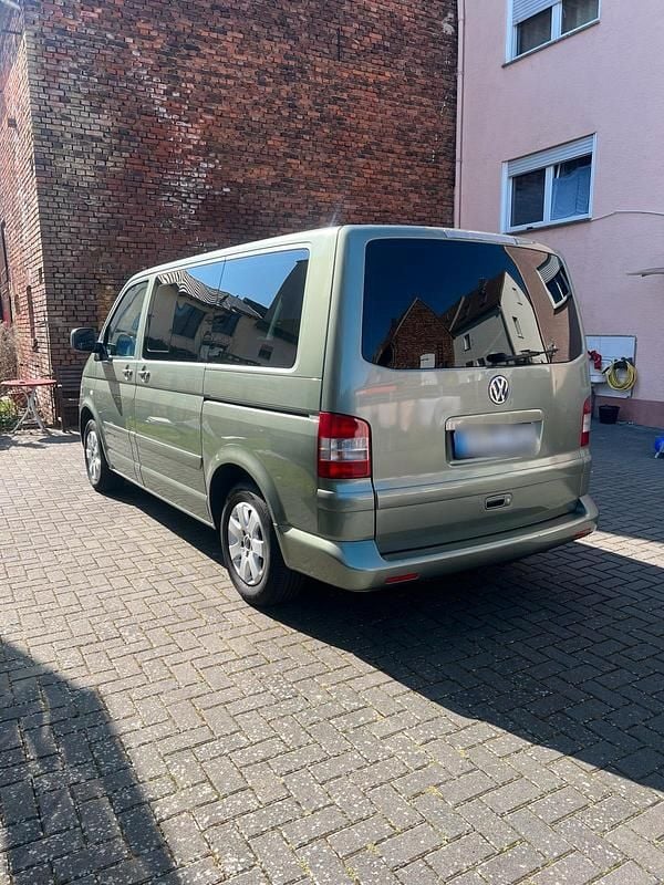 Gebraucht VW T5 174 PS (127 kW) 2003 Grün Van