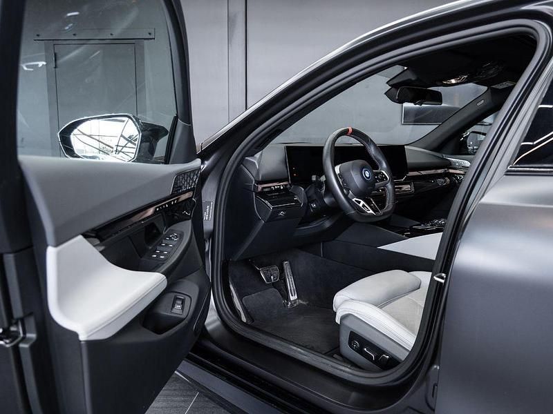 Gebraucht BMW i5 Performance 442 kW (601 PS) 2023 Grau Limousine