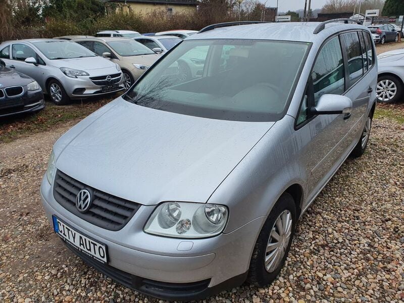 Silber Gebraucht 2005 VW Touran Conceptline Van / Kleinbus | 3.370 € (Etwas zu teuer) - Bild 1/4