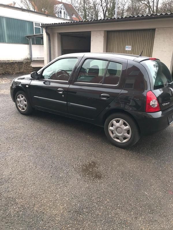 Gebraucht Renault Clio II 70 PS (51 kW) 2009 Schwarz Kleinwagen