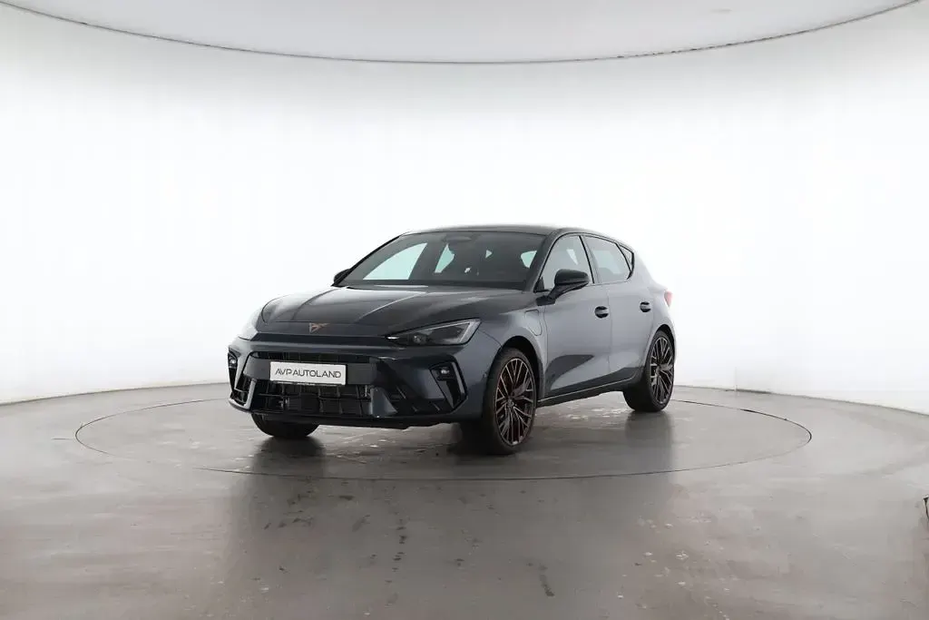 Neu Cupra Leon VZ 272 PS (200 kW) 2026 Magnetic grau Limousine