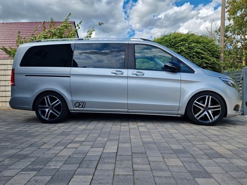 Silber Gebraucht 2017 Mercedes V250 Edition Van / Kleinbus | 38.000 € (Guter Preis) - Bild 1/4
