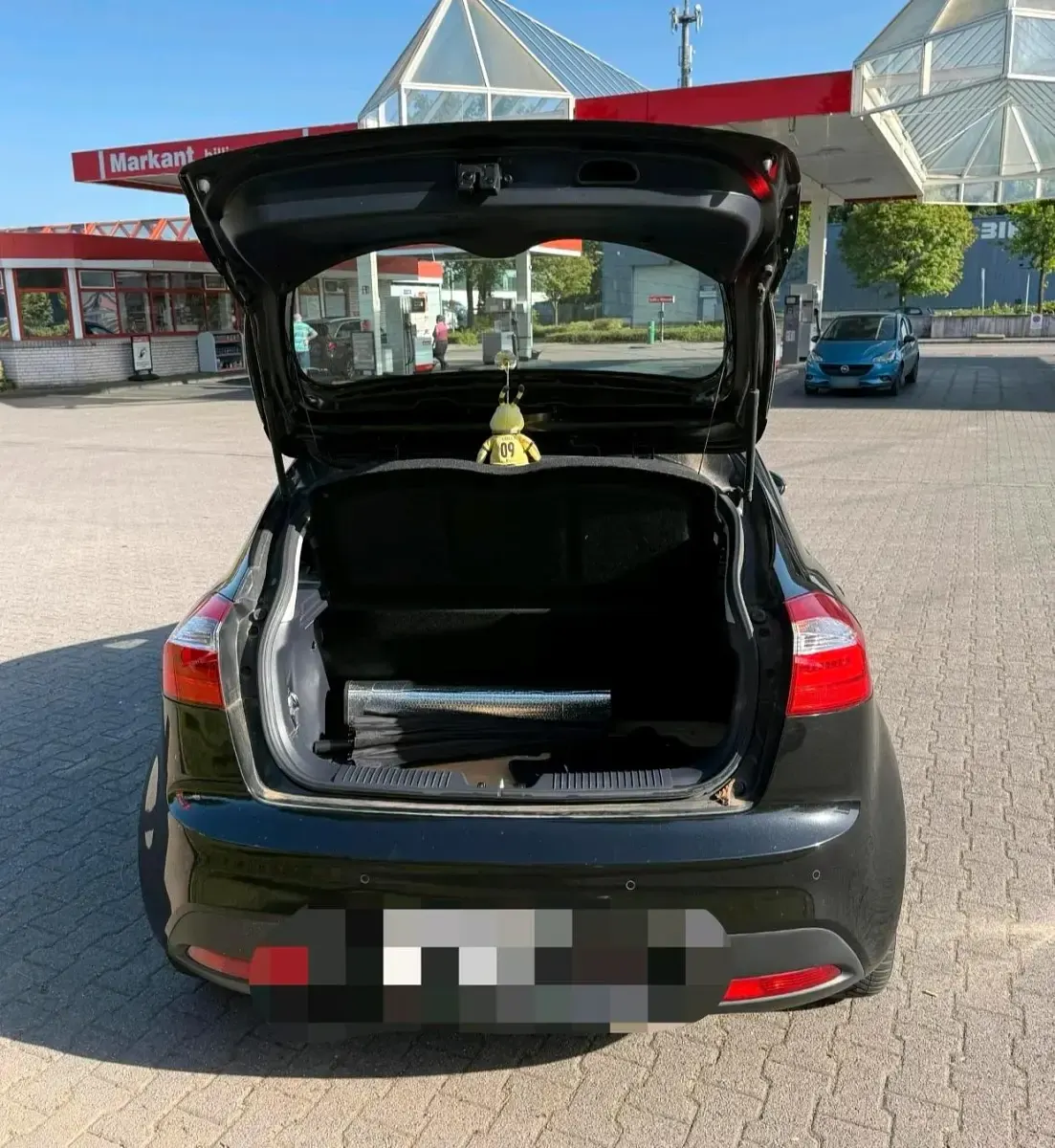 Gebraucht Kia Rio 95 PS (69 kW) 2016 Schwarz Kleinwagen