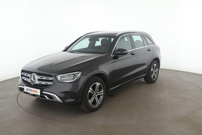 Grau Gebraucht 2019 Mercedes GLC220 SUV | 32.250 € (Guter Preis) - Bild 1/3