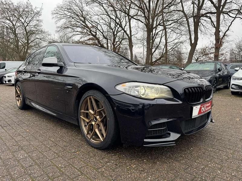 Schwarz Gebraucht 2012 BMW 550 Limousine | 20.999 € (Fairer Preis) - Bild 1/4