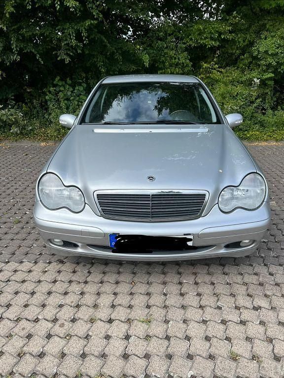 Silber Gebraucht 2004 Mercedes C180 Classic Limousine | 5.000 € (Fairer Preis) - Bild 1/4
