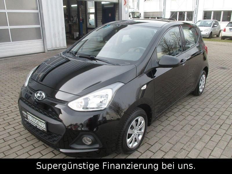 Schwarz Gebraucht 2015 Hyundai i10 Classic Kleinwagen | 7.490 € (Fairer Preis) - Bild 1/4