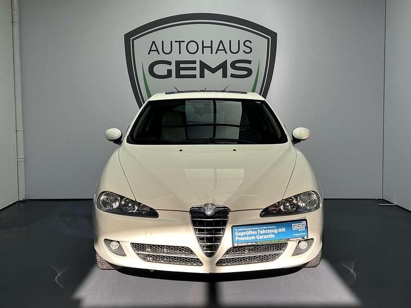 Second-hand Alfa Romeo 147 Impression 105 CP (77 kW) 2007 Alb Hatchback