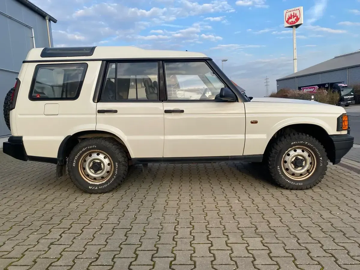 Gebraucht Land Rover Discovery 2 139 PS (102 kW) 2000 Weiß SUV
