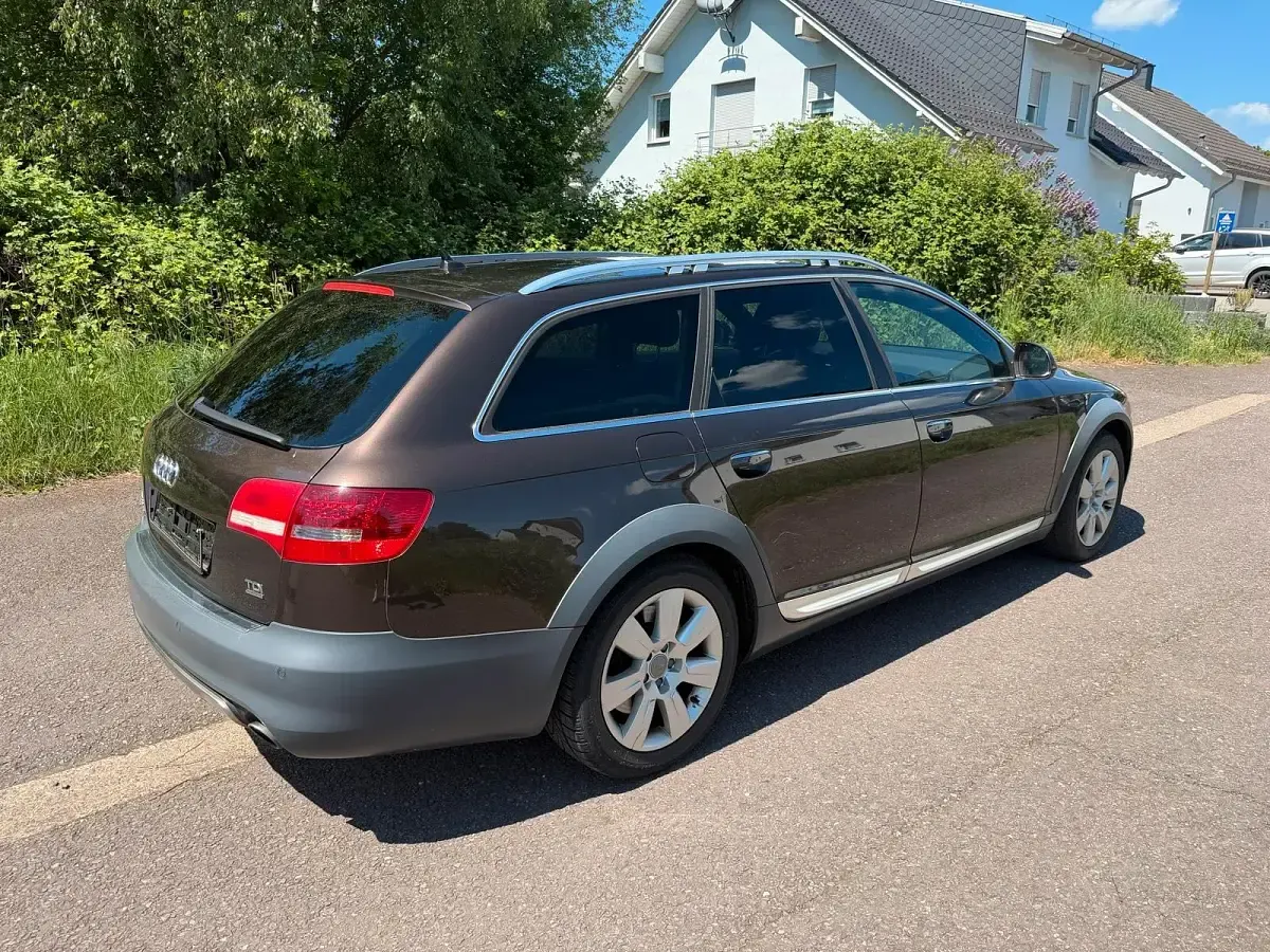Gebraucht Audi A6 Allroad 240 PS (176 kW) 2011 Braun Kombi