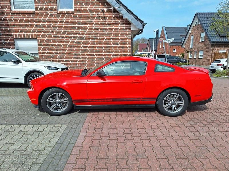 Gebraucht Ford Mustang 309 PS (227 kW) 2010 Rot Coupé