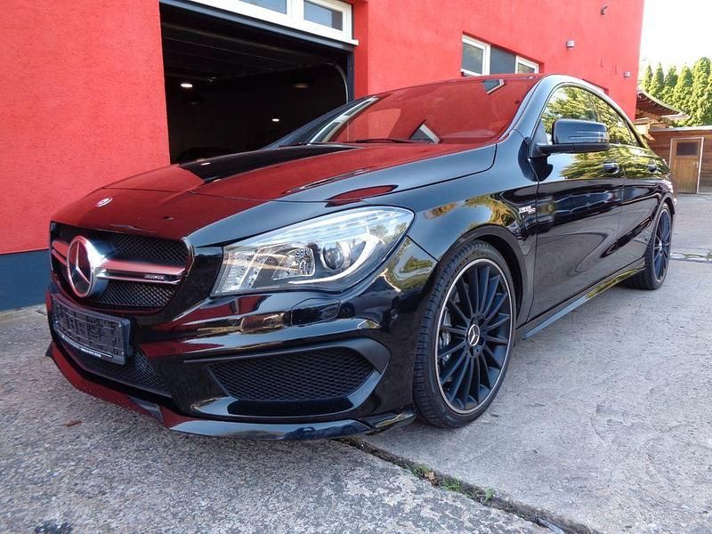 Schwarz Gebraucht 2013 Mercedes CLA45 AMG AMG Limousine | 26.950 € - Bild 1/4