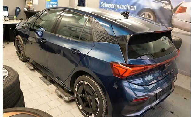 Gebraucht Cupra Born 150 kW (204 PS) 2022 Blau Kleinwagen