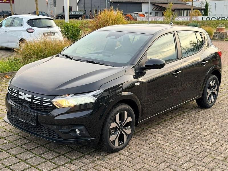 Neu Dacia Sandero Expression 91 PS (66 kW) 2025 Schwarz Kleinwagen