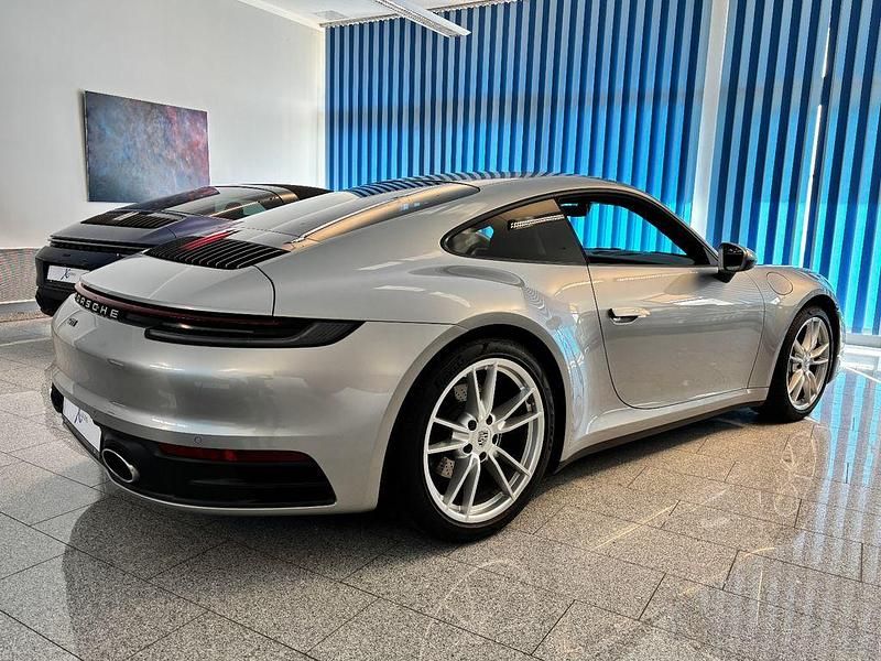 Gebraucht Porsche 992 385 PS (283 kW) 2022 Silber Coupé
