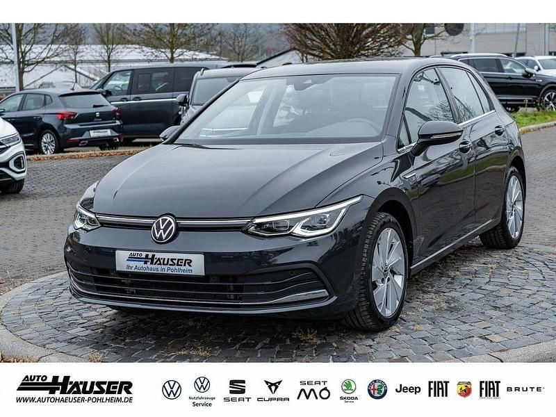 Grau Gebraucht 2022 VW Golf VIII Style Limousine | 25.685 € (Guter Preis) - Bild 1/4